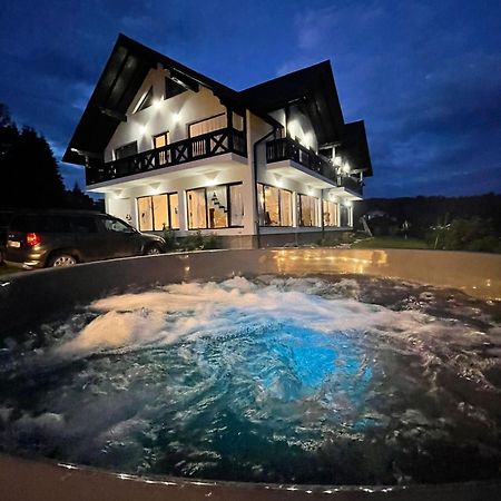 Conacul Muntii Bucovinei Hotel Câmpulung Moldovenesc Exterior foto